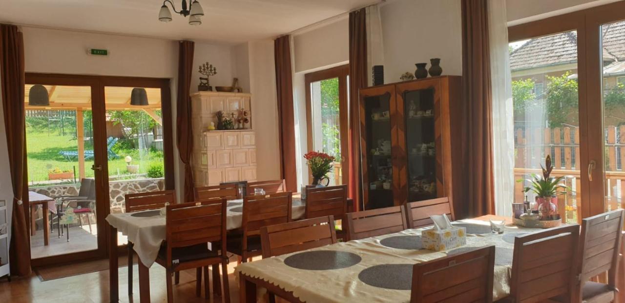 Casa Paduricea Hotel Dezmir Ngoại thất bức ảnh