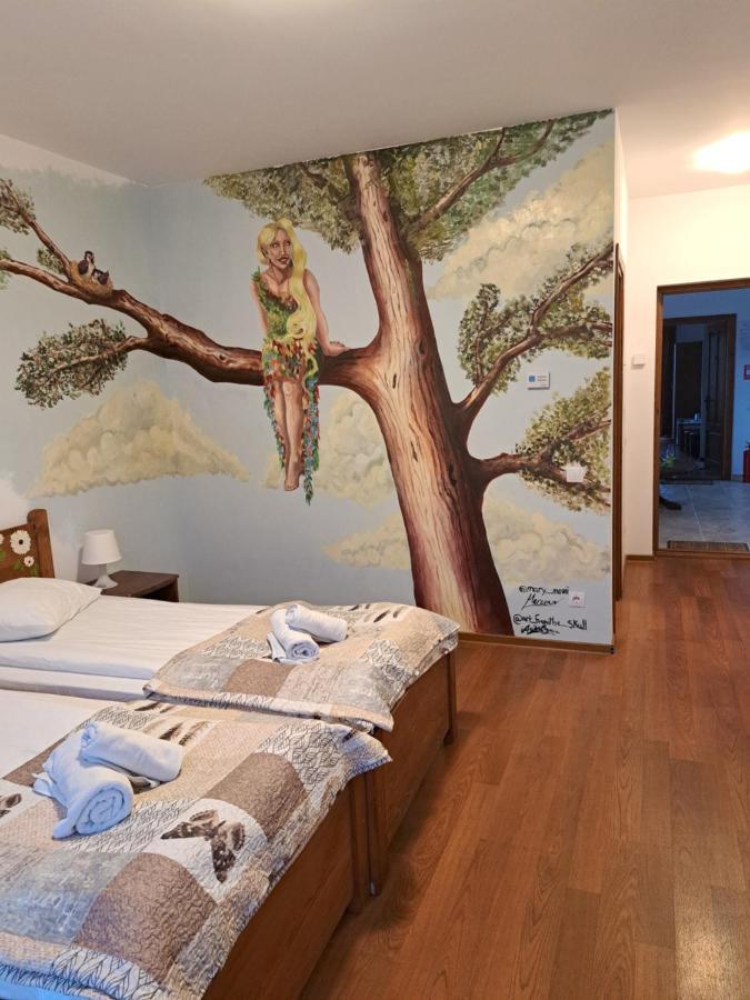 Casa Paduricea Hotel Dezmir Ngoại thất bức ảnh
